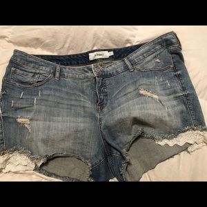 Torrid Cut off jean shorts size 22